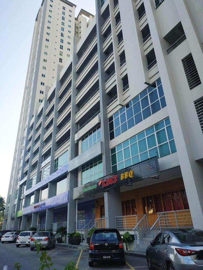Straits Garden Suites By Yen'S Sojourn George Town Extérieur photo
